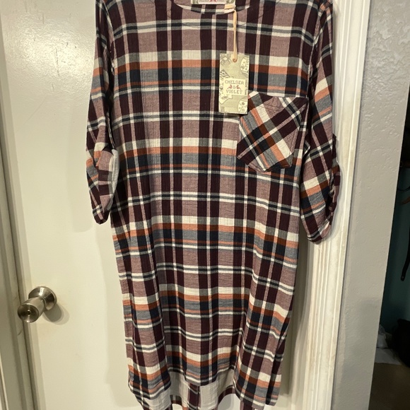 Chelsea & violet - Picture 1 of 12